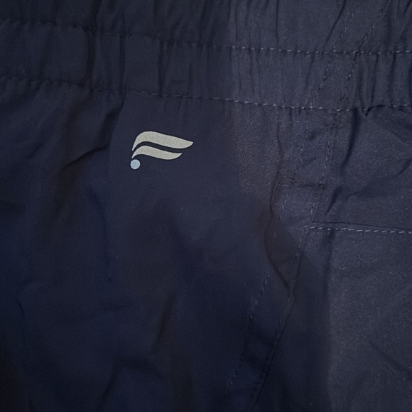 fabletics navy shorts - Picture 3 of 4